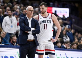 Dom Amore: Forget crowd noise and metrics, UConn men have more important work before March Madness