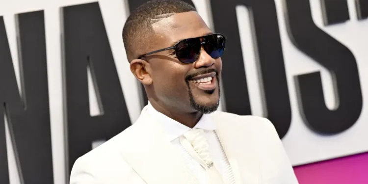 Ray J concert video appears to show him with bloody eyes and a device in his chest
