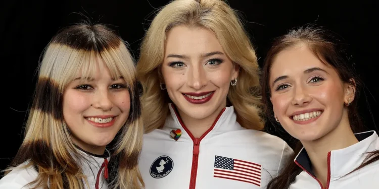 Taylor Swift gives special introduction of the ‘Blade Angels'