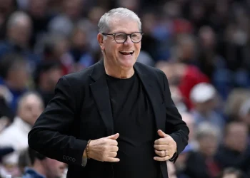 Geno Auriemma breaks record for AP Top 25 appearances as UConn women’s basketball remains No. 1