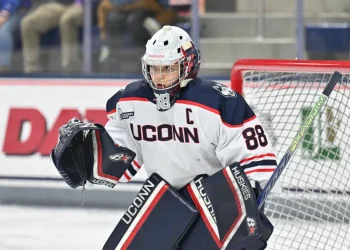 UConn’s Tia Chan named Hockey East’s top goalie for second time