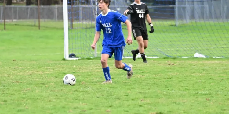 Community processing grief after death of 17-year-old West Hartford student