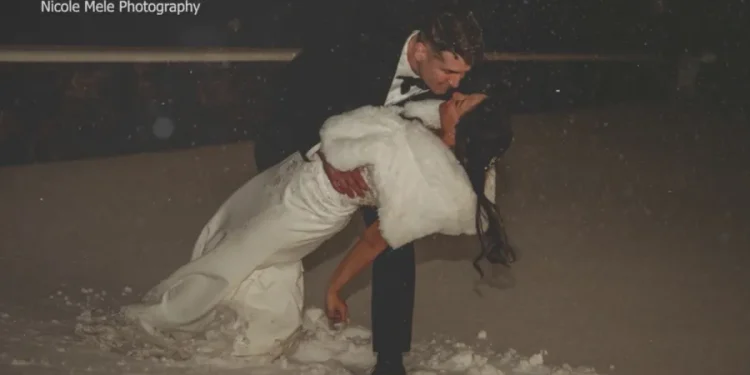 Connecticut couple celebrates wedding during blizzard
