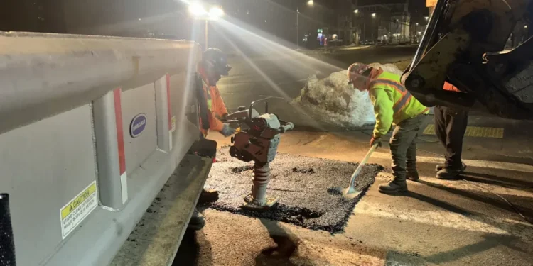 Crews responding to water main break on State Street in Waterbury