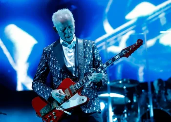 Q&A: Roxy Music’s Phil Manzanera shares stories from the Cuban Revolution to stardom