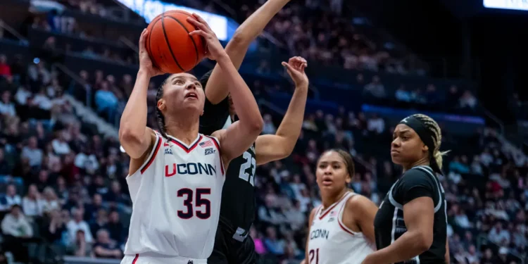 Azzi Fudd, Sarah Strong lead UConn to 46th straight win and another 30-win season
