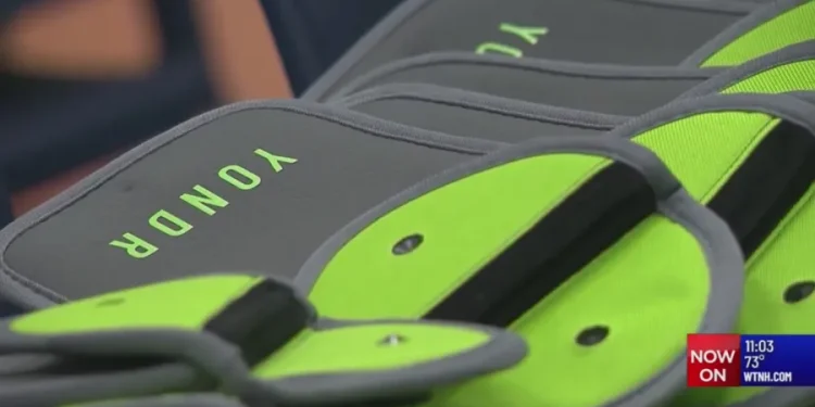 Gov. Lamont, lawmakers want to keep phones out of Connecticut classrooms