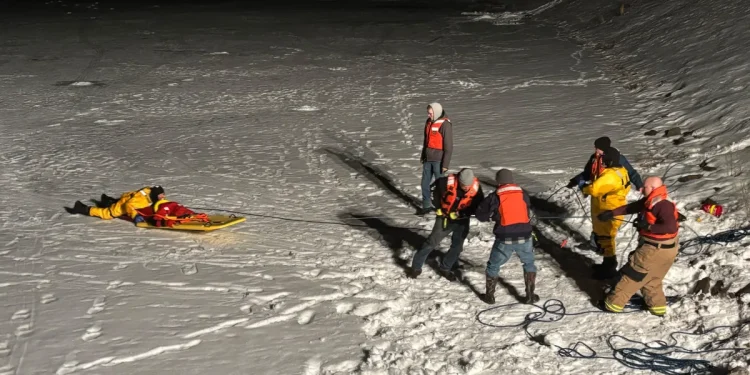 Haddam Volunteer Fire Company conduct ice rescue training as temperatures warm