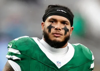 Jets agree to trade Jermaine Johnson to the Titans for T’Vondre Sweat, AP source says