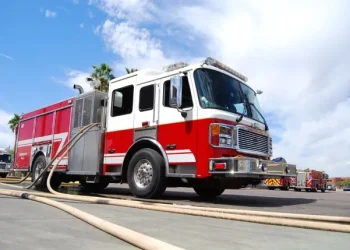 Man dead after house fire on Hallsey Lane in Woodbridge