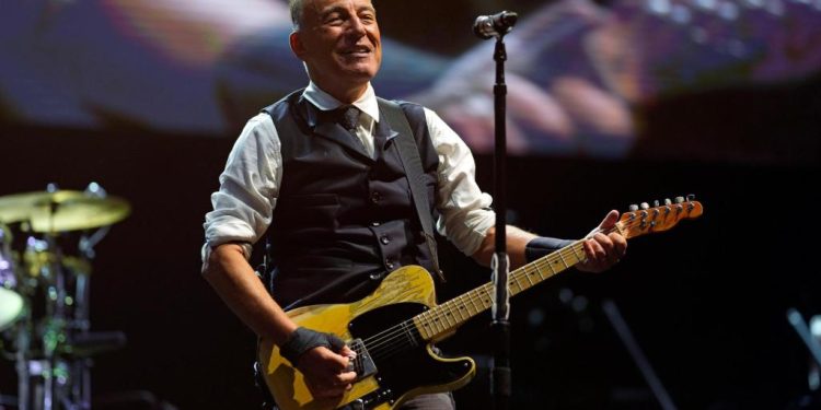 Bruce Springsteen and E Street Band to launch ‘Land of Hope and Dreams’ US tour next month