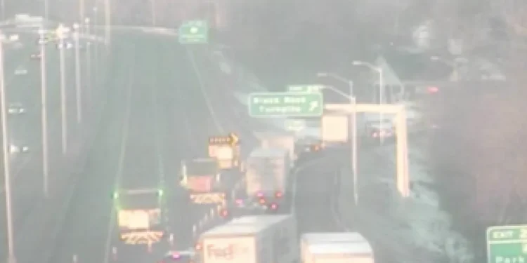 Person seriously injured in crash that shut down I-95 South in Fairfield