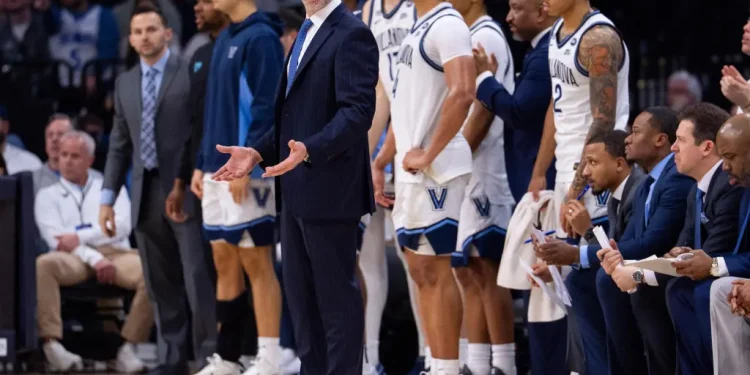 Kevin Willard suits Villanova fine in 1st season on the bench. The Wildcats are winners again