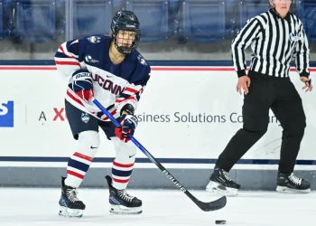 Claire Murdoch’s goal, 3 assists lead UConn women’s hockey past Maine