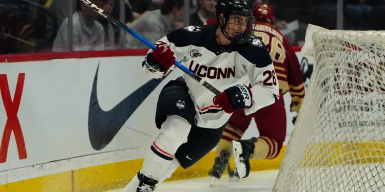 Dom Amore: UConn hockey drew a crowd, but couldn’t lock up a big win in ‘The Vault’