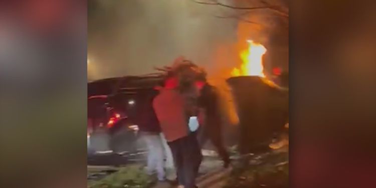 'Heroic efforts:' Bystanders rescue 3 from fiery crash in Wallingford