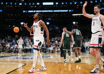 It's UConn vs. Duke for a Final Four spot after the Huskies edge Michigan State 67-63