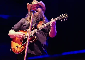 PHOTOS: Chris Stapleton at Mohegan Sun Arena in CT