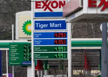 Suspend the federal gas tax? U.S. lawmakers push for relief as fuel prices soar