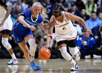 Dom Amore: Geno, UConn women playing a brand of defense well suited to their times