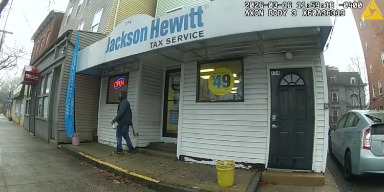 BODYCAM: Police arrest man after smashing windows with axe in New Haven