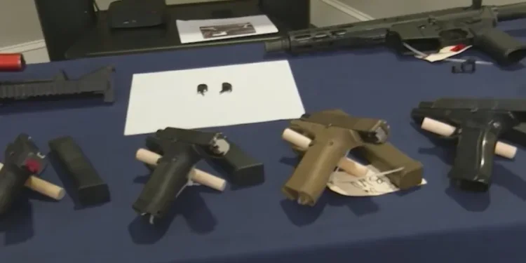 Connecticut lawmakers consider bill to ban Glocks due to 'switch' conversions