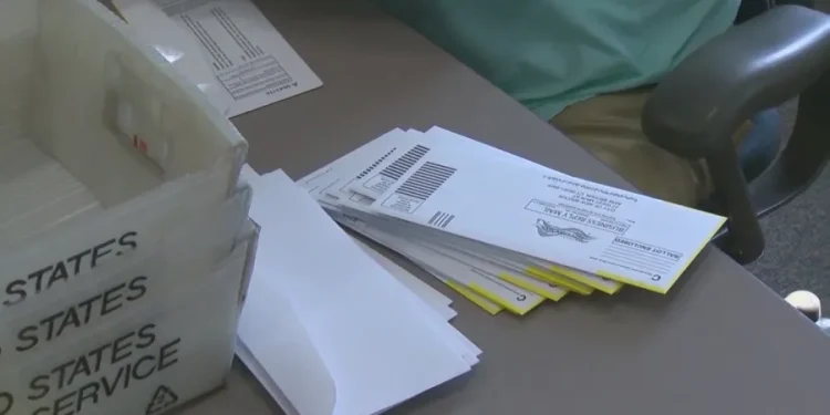Connecticut lawmakers consider universal access to absentee ballots