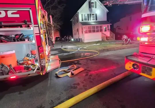 Crews respond to fire on Wall Street in Middletown