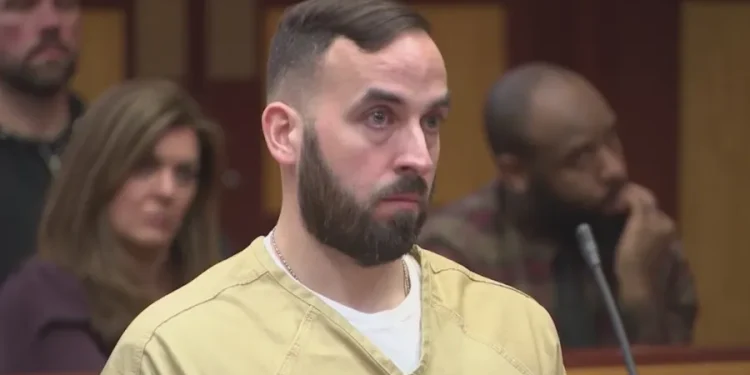 Former Glastonbury police officer to serve 10 years in prison for stealing from businesses