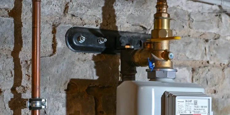 What to do if you smell gas in your neighborhood