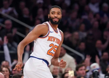Knicks’ Mikal Bridges erupts for 25 points in win vs. Spurs: ‘He’s incredible’