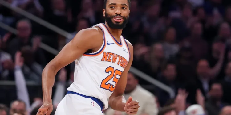 Knicks’ Mikal Bridges erupts for 25 points in win vs. Spurs: ‘He’s incredible’