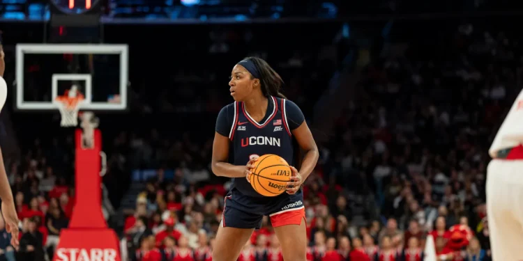 UConn women roll past Georgetown in Big East tournament opener 84-39