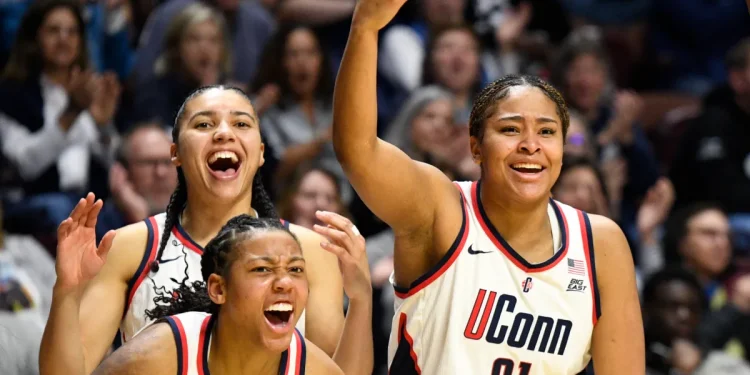 Strong, top-ranked Huskies cruise into Big East title game with convincing win over Creighton