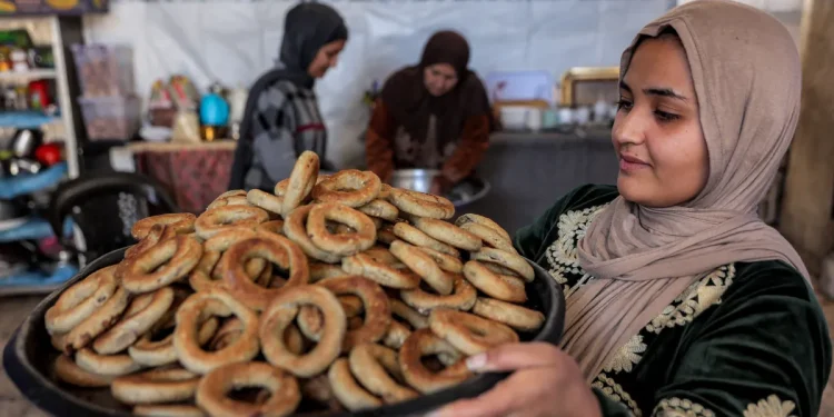 What is Eid al-Fitr? Muslim holiday marking end of Ramadan, explained