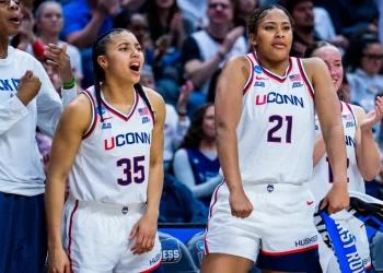 UConn women overwhelm UTSA 90-52 as the Huskies roll in their March Madness opener