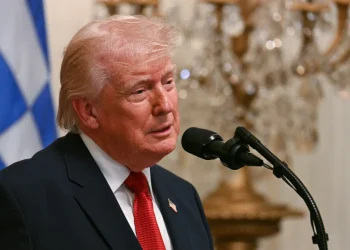 Trump to sign order to pay TSA agents as Congress struggles on funding deal