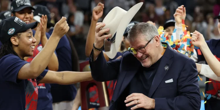 Women's Final Four a repeat of last season, headlined by undefeated reigning national champion UConn