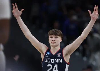 UConn stuns Duke with epic comeback and last-second 3-pointer