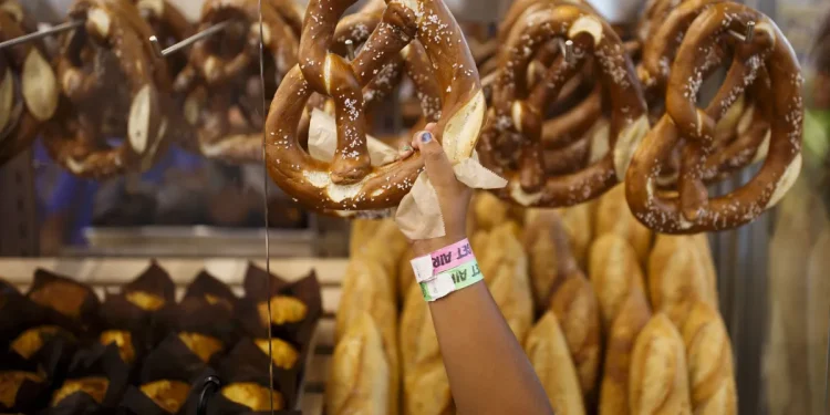 Are pretzels a healthy snack? Here's what dietitians say