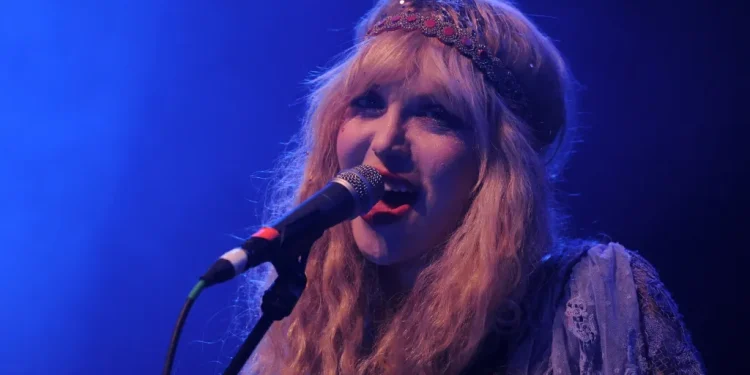 Courtney Love teases a Hole reunion tour