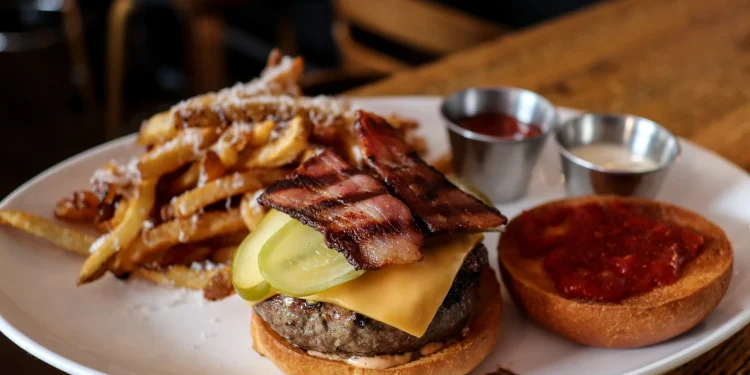 South End in New Canaan Returns as South End Bar