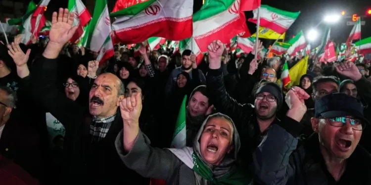 Iran and US harden positions as Tehran keeps grip on Strait of Hormuz