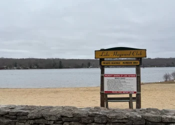 Missing canoer recovered from East Haddam lake 2 days after boat capsized