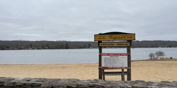 Missing canoer recovered from East Haddam lake 2 days after boat capsized