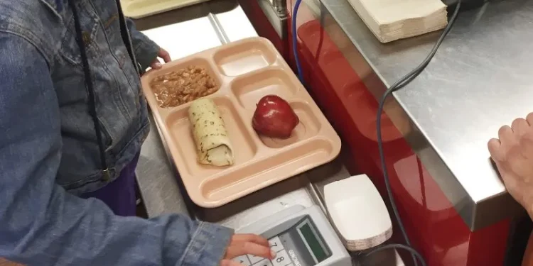 Lawmakers, advocates push for universal access to free breakfast for Connecticut students