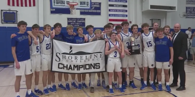 Lyme-Old Lyme beats Cromwell to defend Shoreline Conference title