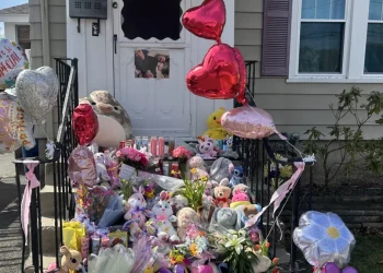 ‘I really loved those girls': Woman, daughters killed by boyfriend remembered by loved ones