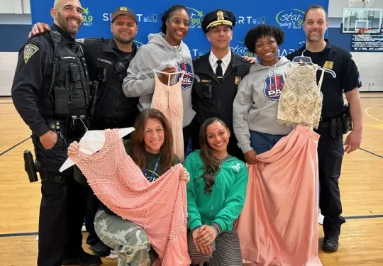 New Haven area students take home free prom dresses