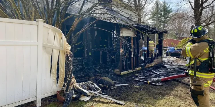 No injuries reported after garage fire on High Bridge Road in Newtown
